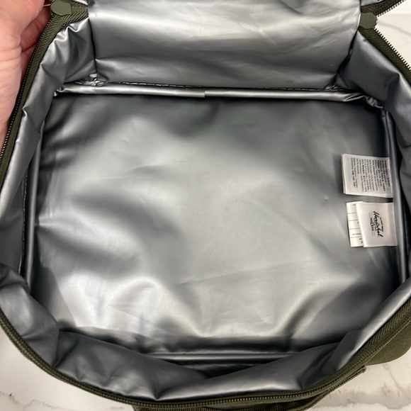 Herschel pop Quiz Insulated Lunchbox - Picture 6 of 6